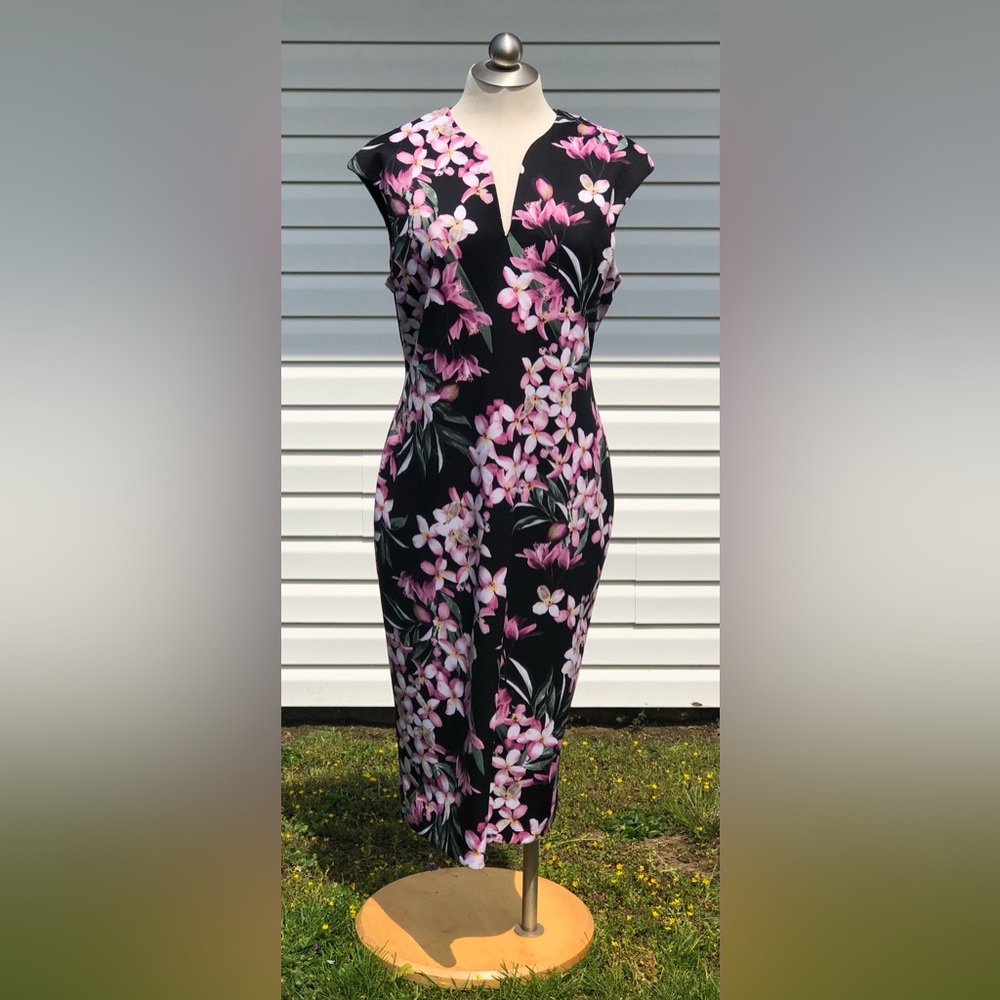 Connected Apparel Sleeveless V-Neck Floral Dress - Size 14